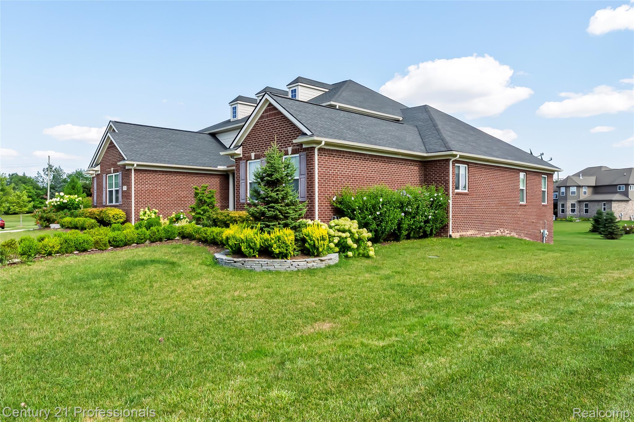 Canton, Michigan, 48187, United States, 5 Bedrooms Bedrooms, ,6 BathroomsBathrooms,Residential,For Sale,1908049