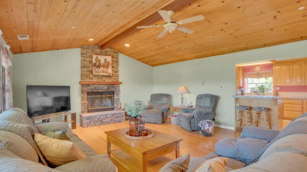 Salinas, California, 93907, United States, 3 Bedrooms Bedrooms, ,3 BathroomsBathrooms,Residential,For Sale,2000331