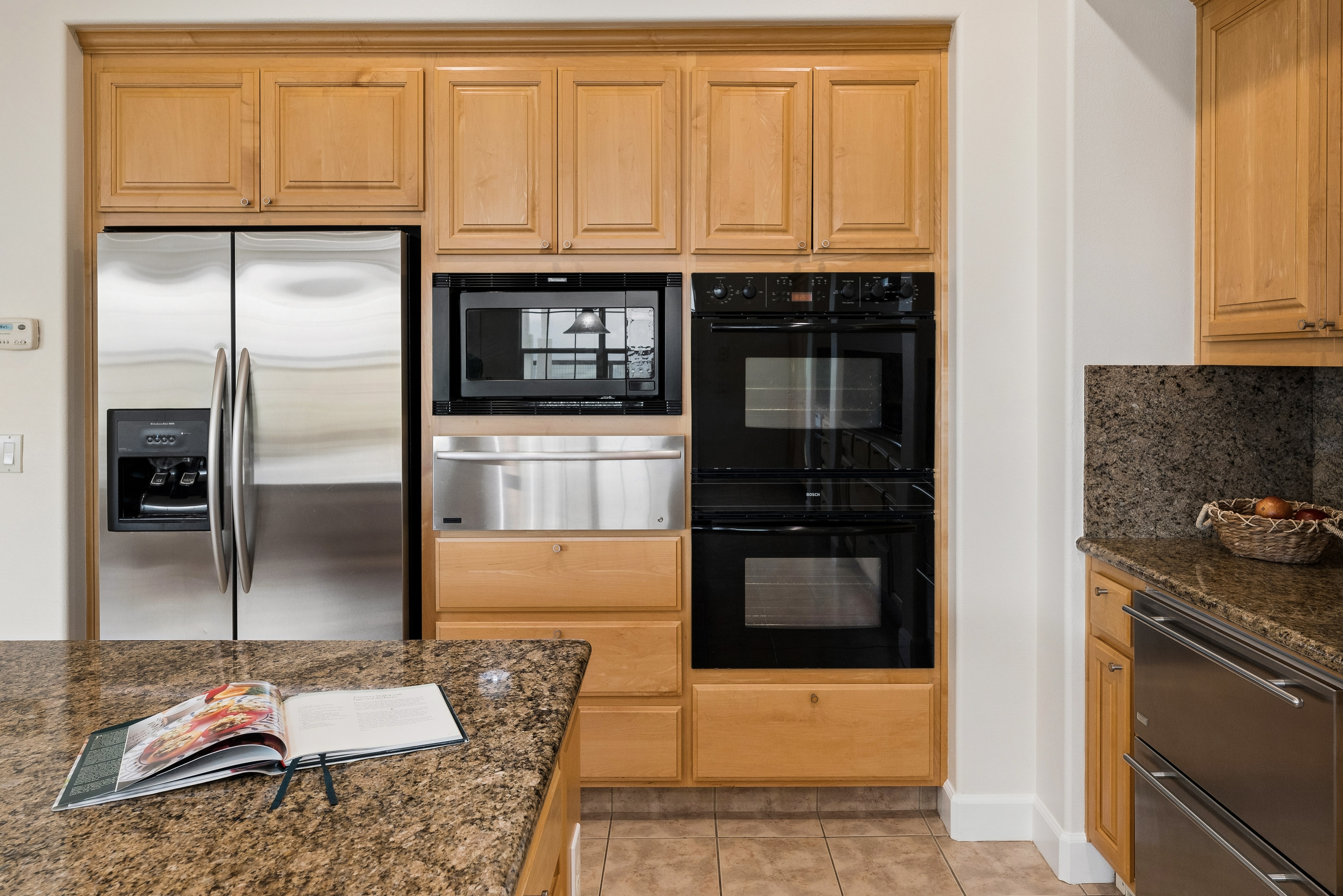  Panoramic Views and Timeless Design in This Stunning Shapell ?Gallery? Residence - 物件實景