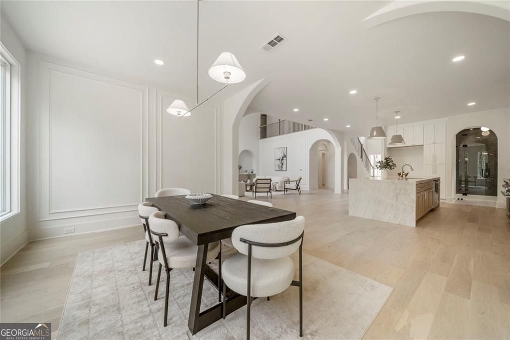 Lawrenceville, Georgia, 30046, United States, 5 Bedrooms Bedrooms, ,5 BathroomsBathrooms,Residential,For Sale,2042592
