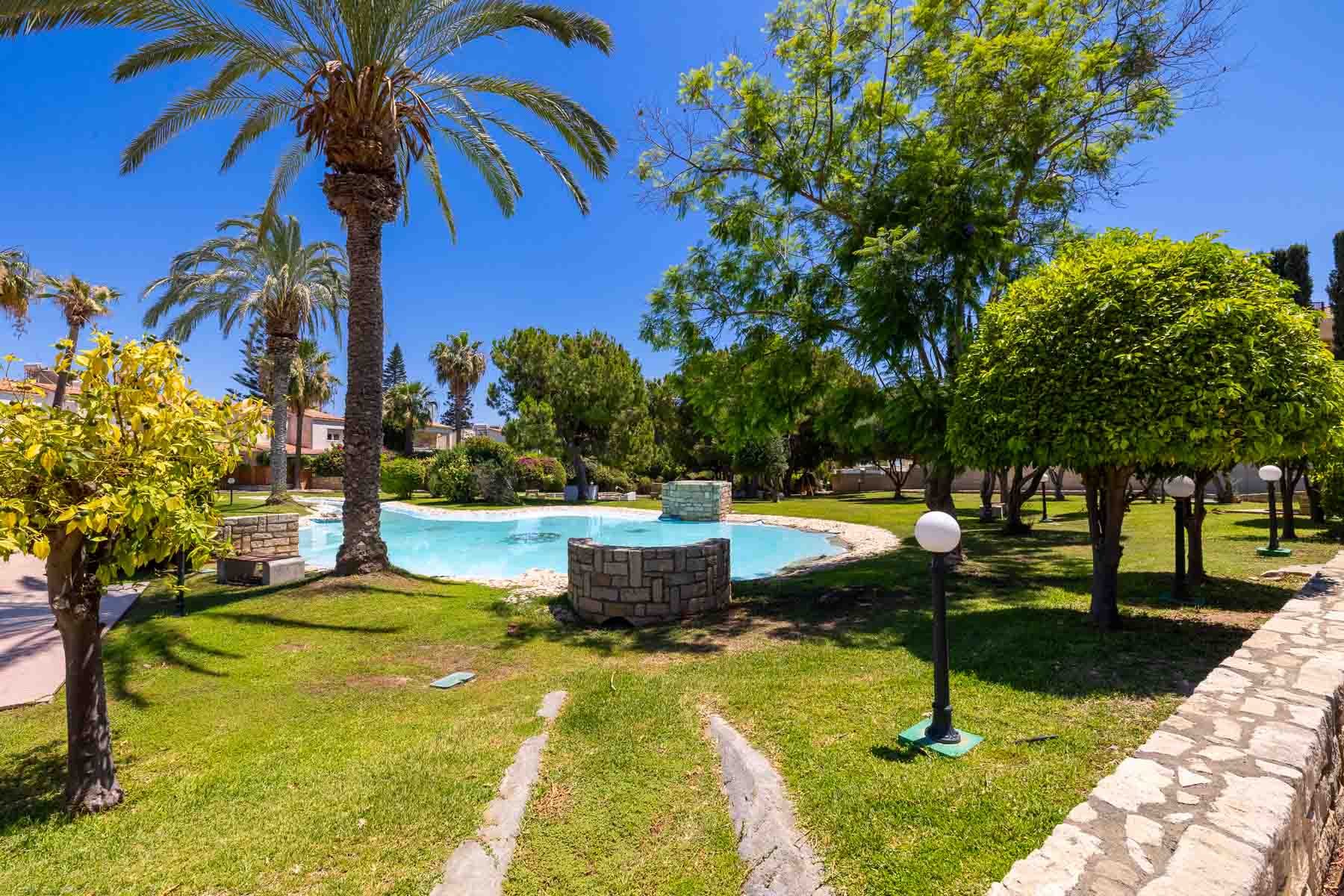  Renovated 3 Bedroom Residence with Guest Studio Steps from the Sea in Limassol - 物件實景