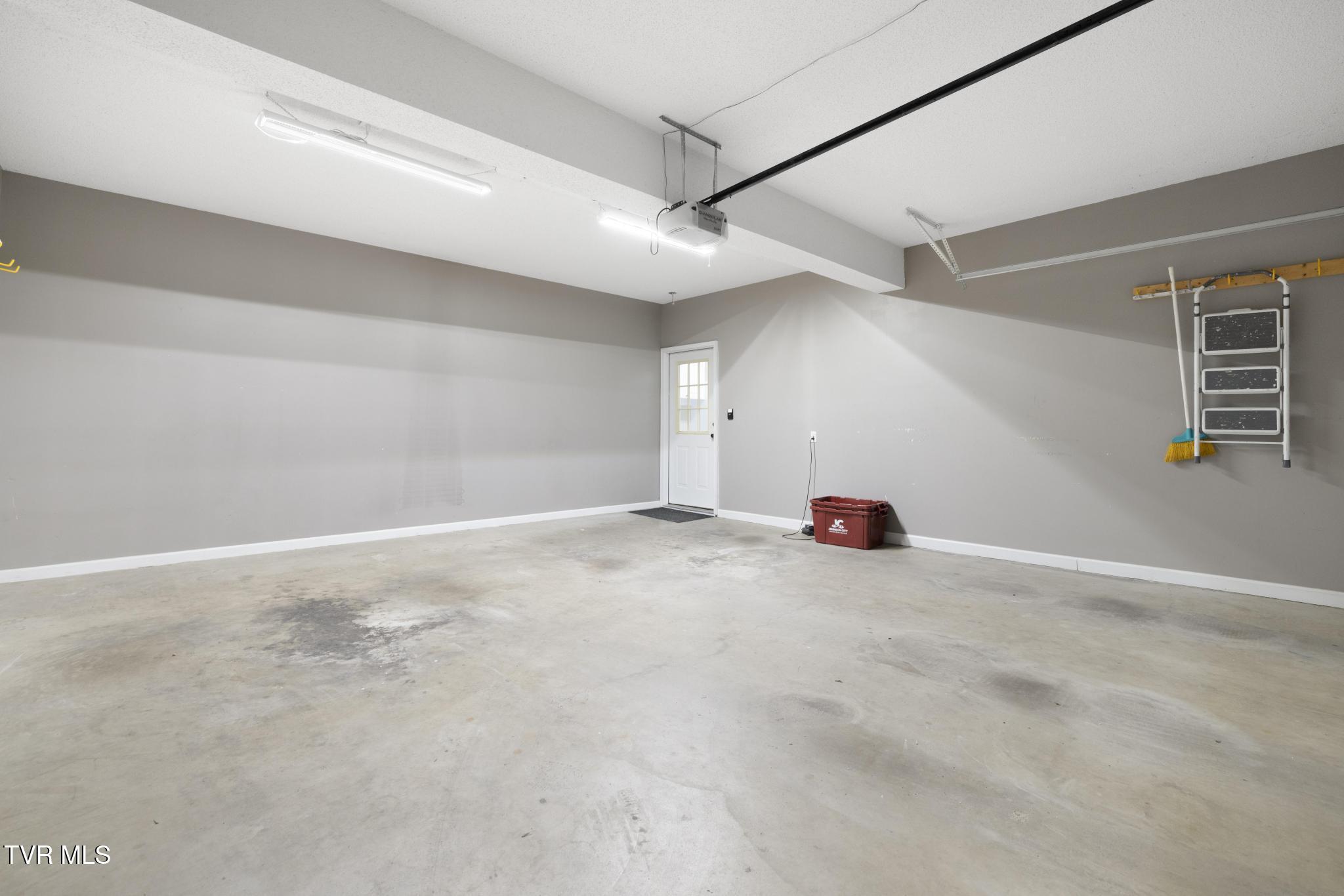 Gray, Tennessee, 37615, United States, 5 Bedrooms Bedrooms, ,4 BathroomsBathrooms,Residential,For Sale,1978234