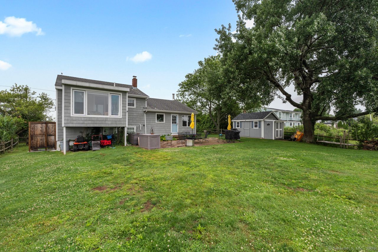 Guilford, Connecticut, 06437, United States, 3 Bedrooms Bedrooms, ,2 BathroomsBathrooms,Residential,For Sale,1906162