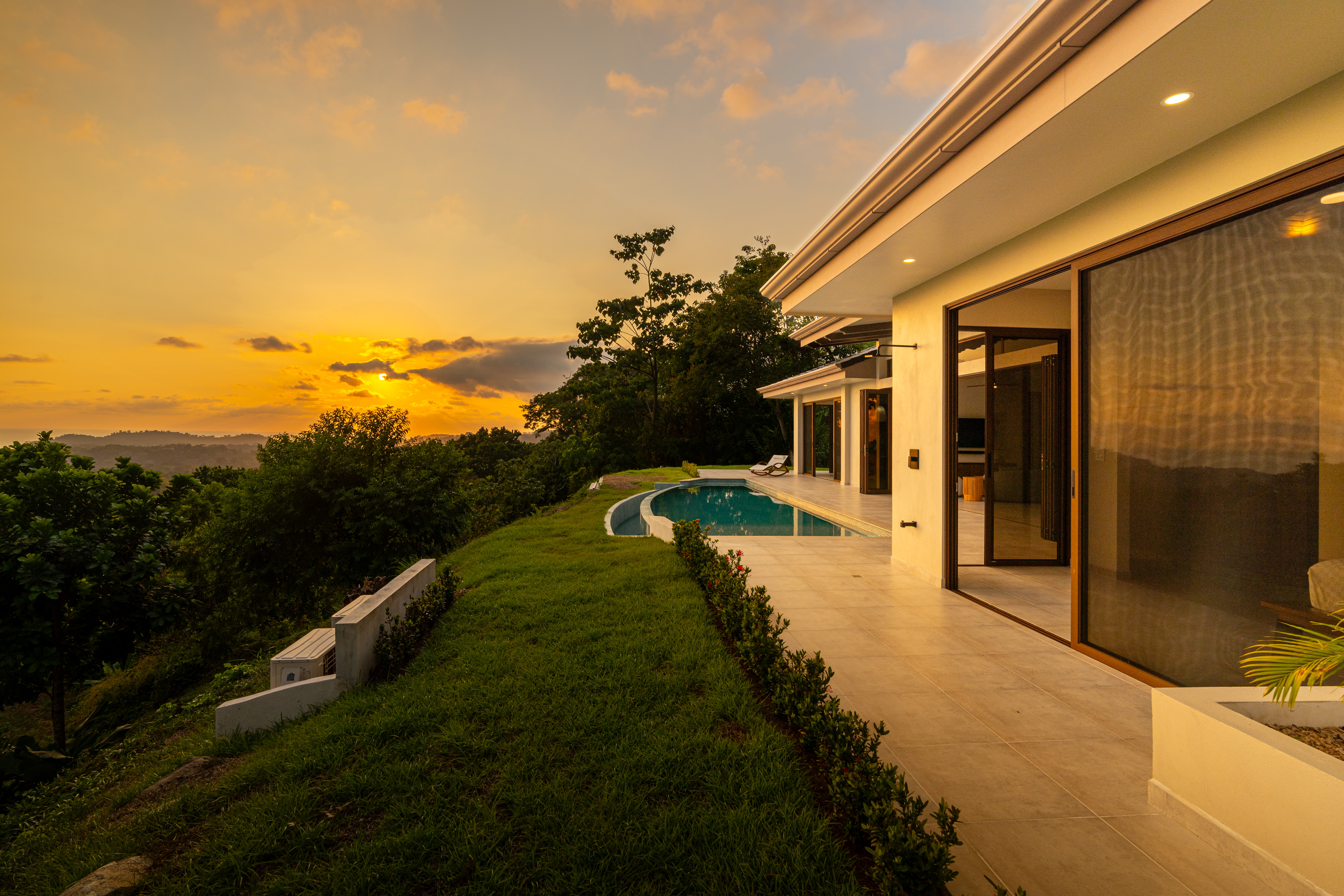 Ojochal, Ojochal, Puntarenas, CR, 3 Bedrooms Bedrooms, ,3 BathroomsBathrooms,Residential,For Sale,Ojochal,1643515