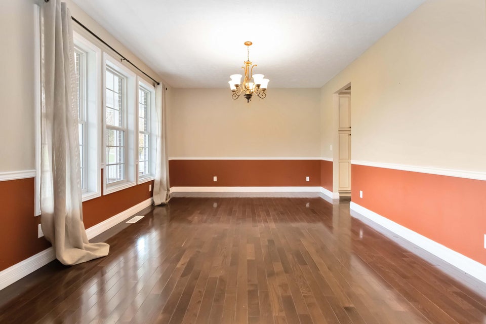 Dunnville, Kentucky, 42528, United States, 6 Bedrooms Bedrooms, ,5 BathroomsBathrooms,Residential,For Sale,1998018