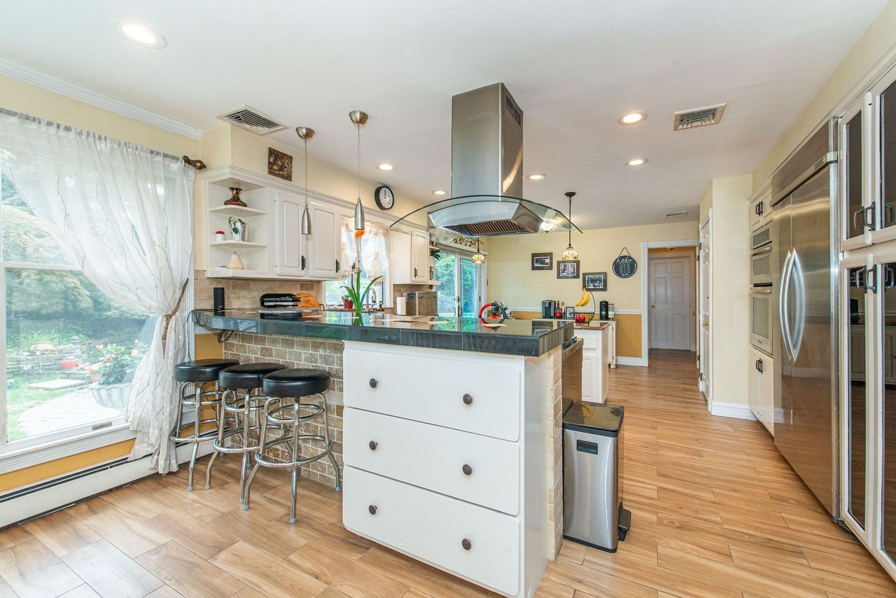 Wood Ridge, New Jersey, 07075, United States, 4 Bedrooms Bedrooms, ,4 BathroomsBathrooms,Residential,For Sale,1978112