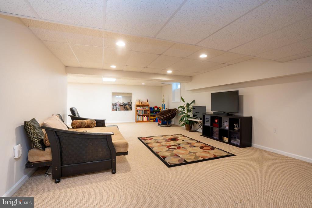 Plainsboro, New Jersey, 08536, United States, 4 Bedrooms Bedrooms, ,3 BathroomsBathrooms,Residential,For Sale,1900525