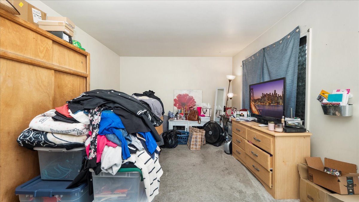 Montebello, California, 90640, United States, 2 Bedrooms Bedrooms, ,2 BathroomsBathrooms,Residential,For Sale,1930342