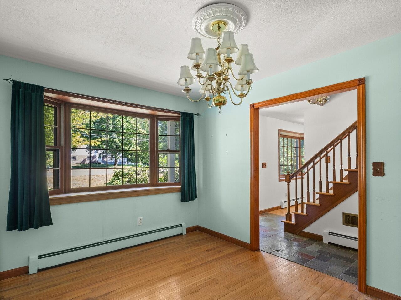 Essex, Vermont, 05452, United States, 4 Bedrooms Bedrooms, ,2 BathroomsBathrooms,Residential,For Sale,1927530