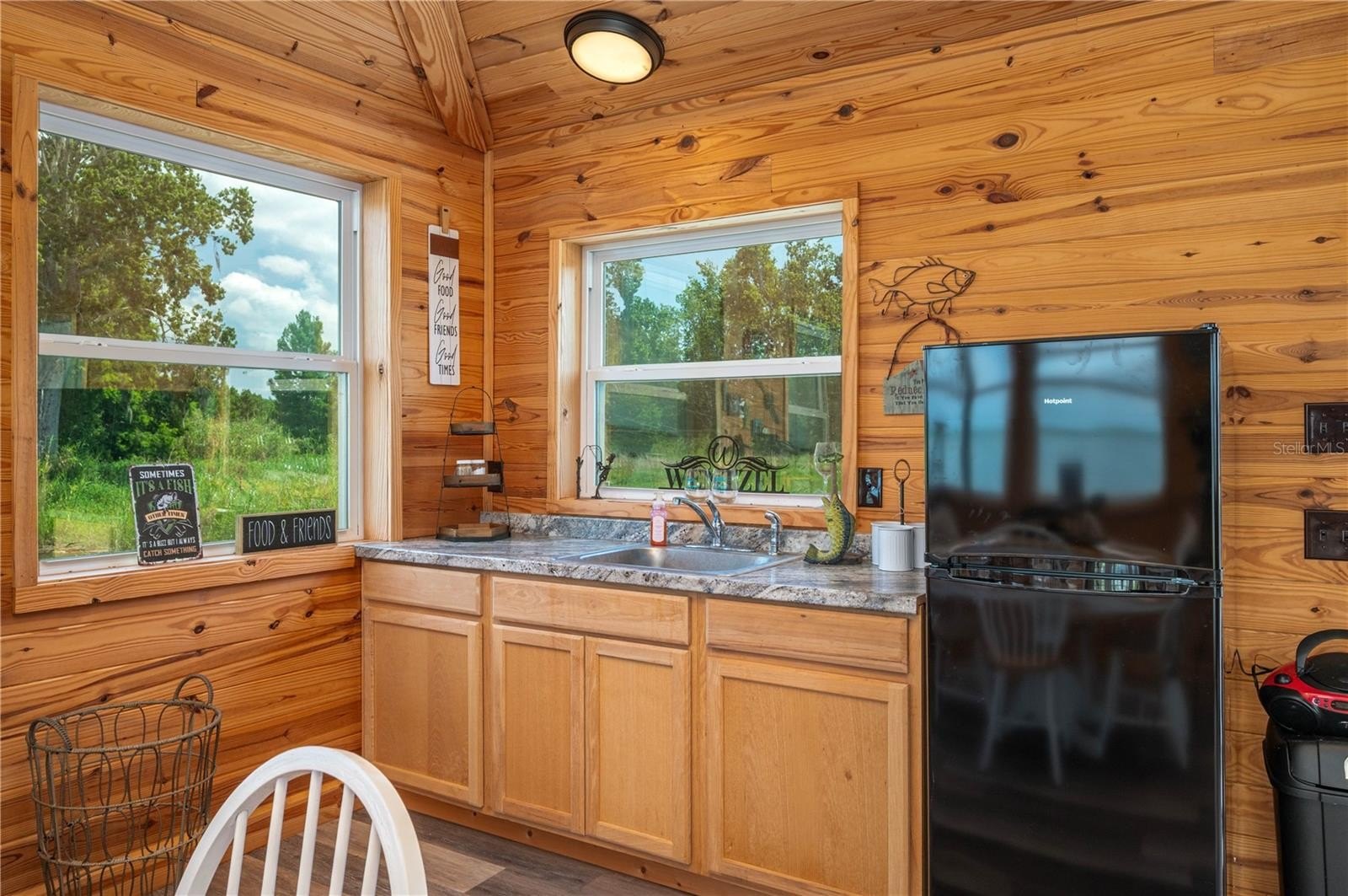 LAKE WALES, Florida, 33898, United States, 3 Bedrooms Bedrooms, ,3 BathroomsBathrooms,Residential,For Sale,1846295
