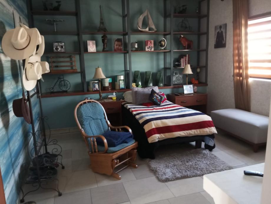 Nardos, Torreón, Coahuila, 27200, Mexico, 4 Bedrooms Bedrooms, ,5 BathroomsBathrooms,Residential,For Sale,Nardos,1498793