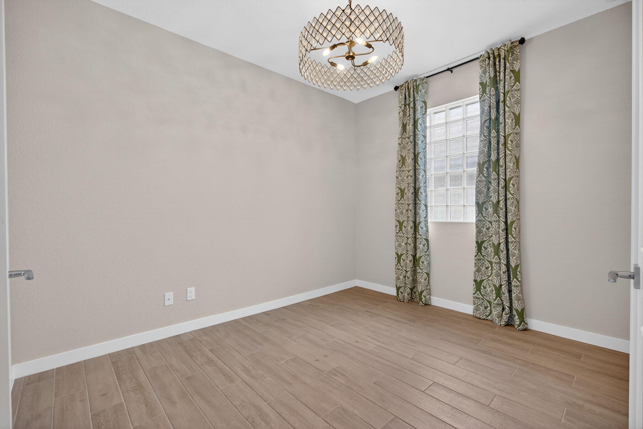 Hobe Sound, Florida, 33455, United States, 2 Bedrooms Bedrooms, ,2 BathroomsBathrooms,Residential,For Sale,2000566