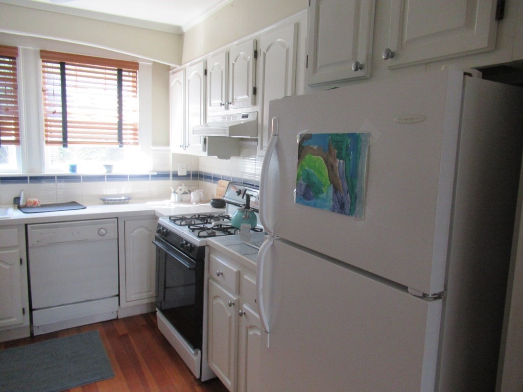 Salem, Massachusetts, 01970, United States, 4 Bedrooms Bedrooms, ,2 BathroomsBathrooms,Residential,For Sale,1846004