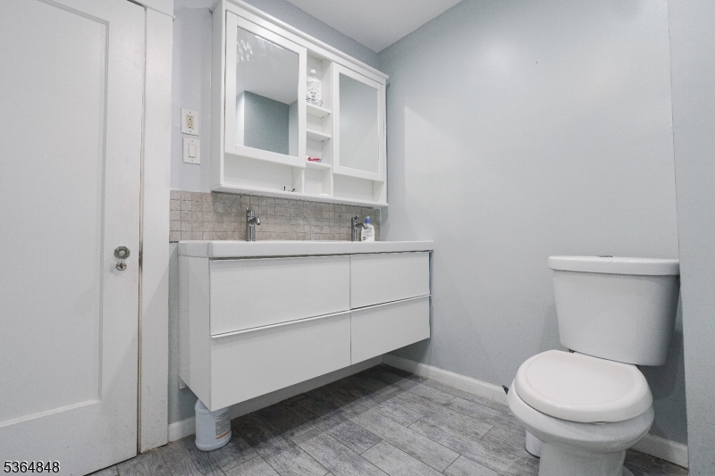 Hightstown Boro, New Jersey, 08520, United States, 3 Bedrooms Bedrooms, ,2 BathroomsBathrooms,Residential,For Sale,1901421