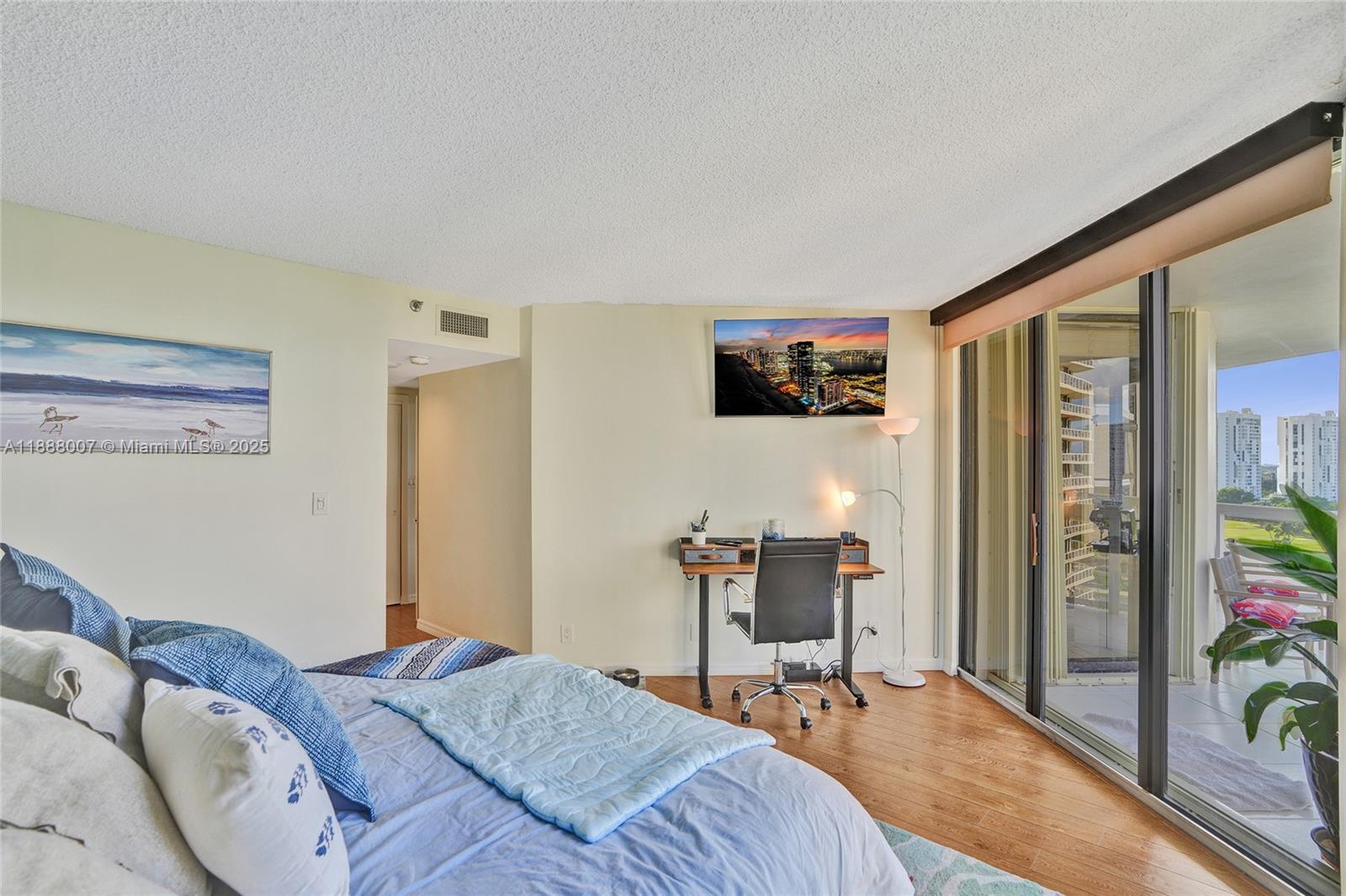 Aventura, Florida, 33180, United States, 2 Bedrooms Bedrooms, ,2 BathroomsBathrooms,Residential,For Sale,1954501