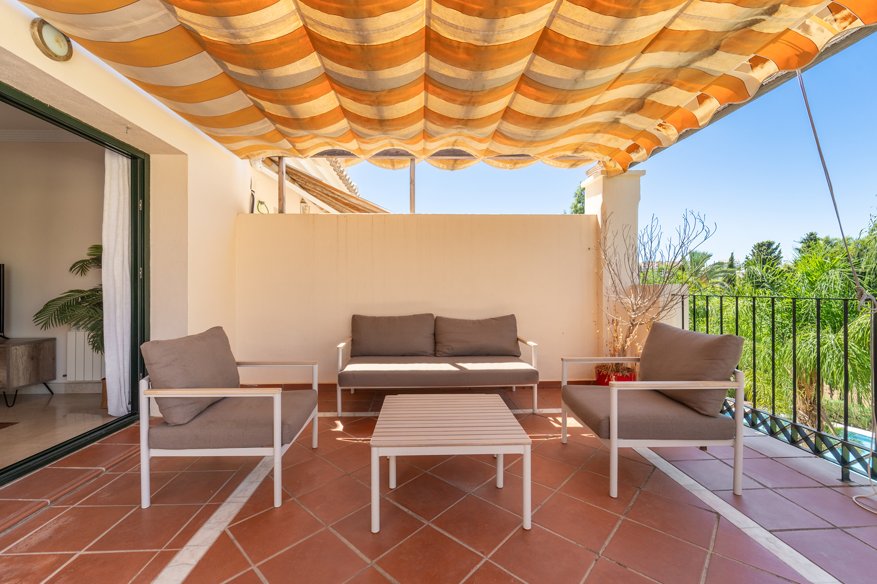  Newly refurbished penthouse with private rooftop terrace in Nueva Andalucía - 物件實景