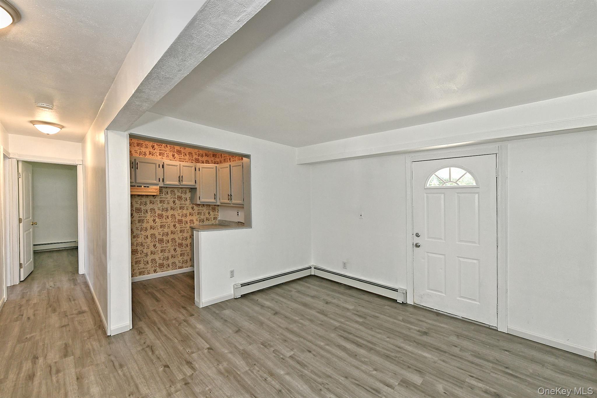 Medford, New York, 11763, United States, 5 Bedrooms Bedrooms, ,2 BathroomsBathrooms,Residential,For Sale,1947086