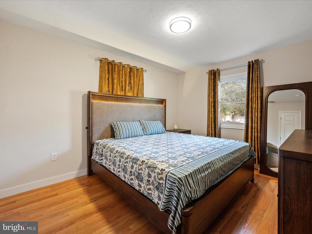 Winchester, Virginia, 22601, United States, 3 Bedrooms Bedrooms, ,3 BathroomsBathrooms,Residential,For Sale,1978922