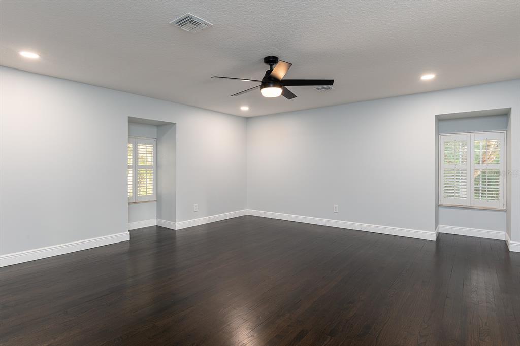 Lake Mary, Florida, 32746, United States, 5 Bedrooms Bedrooms, ,4 BathroomsBathrooms,Residential,For Sale,2003020