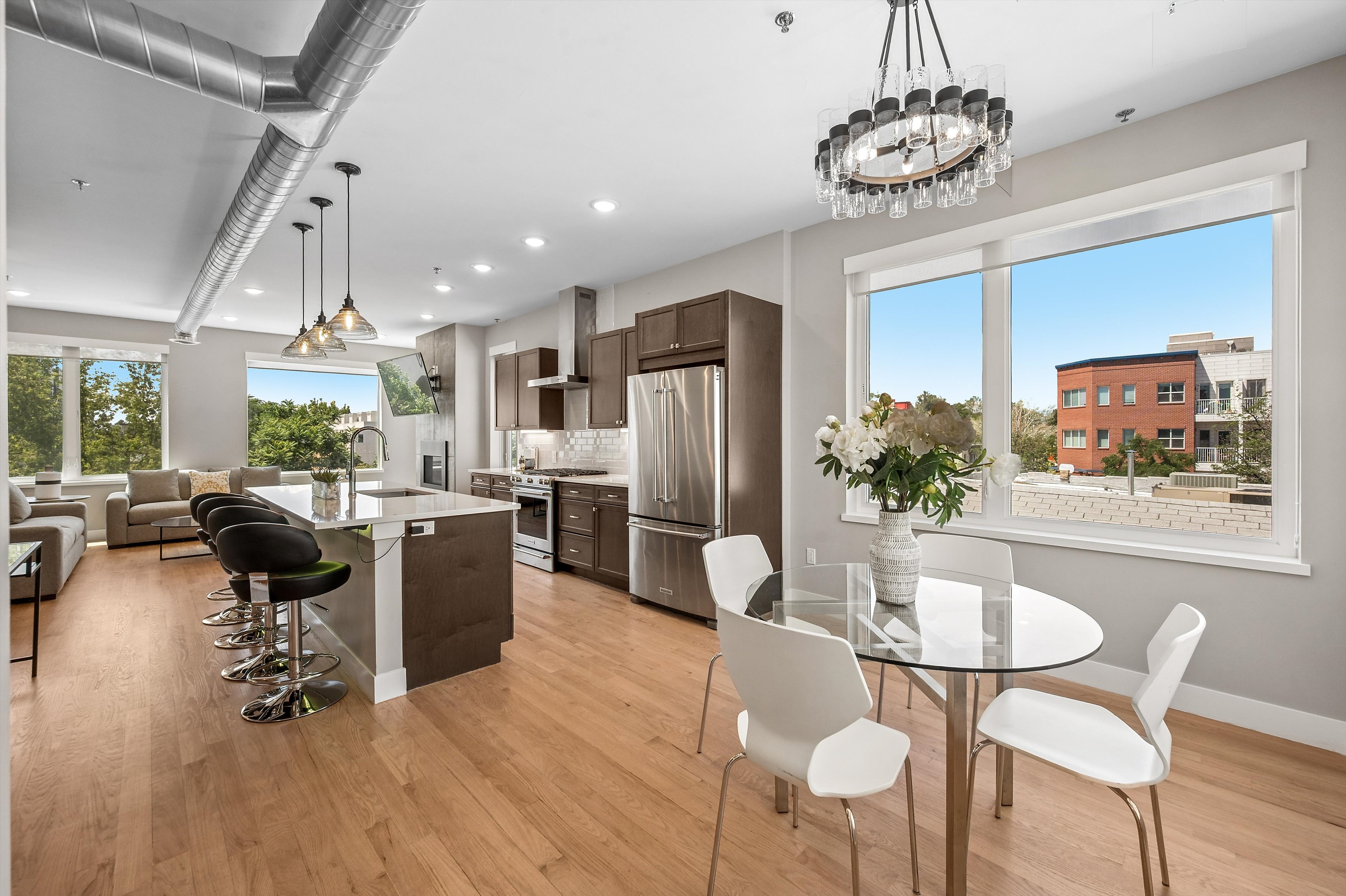  Condo Perched Above Jefferson Park with Rooftop Deck - 物件實景