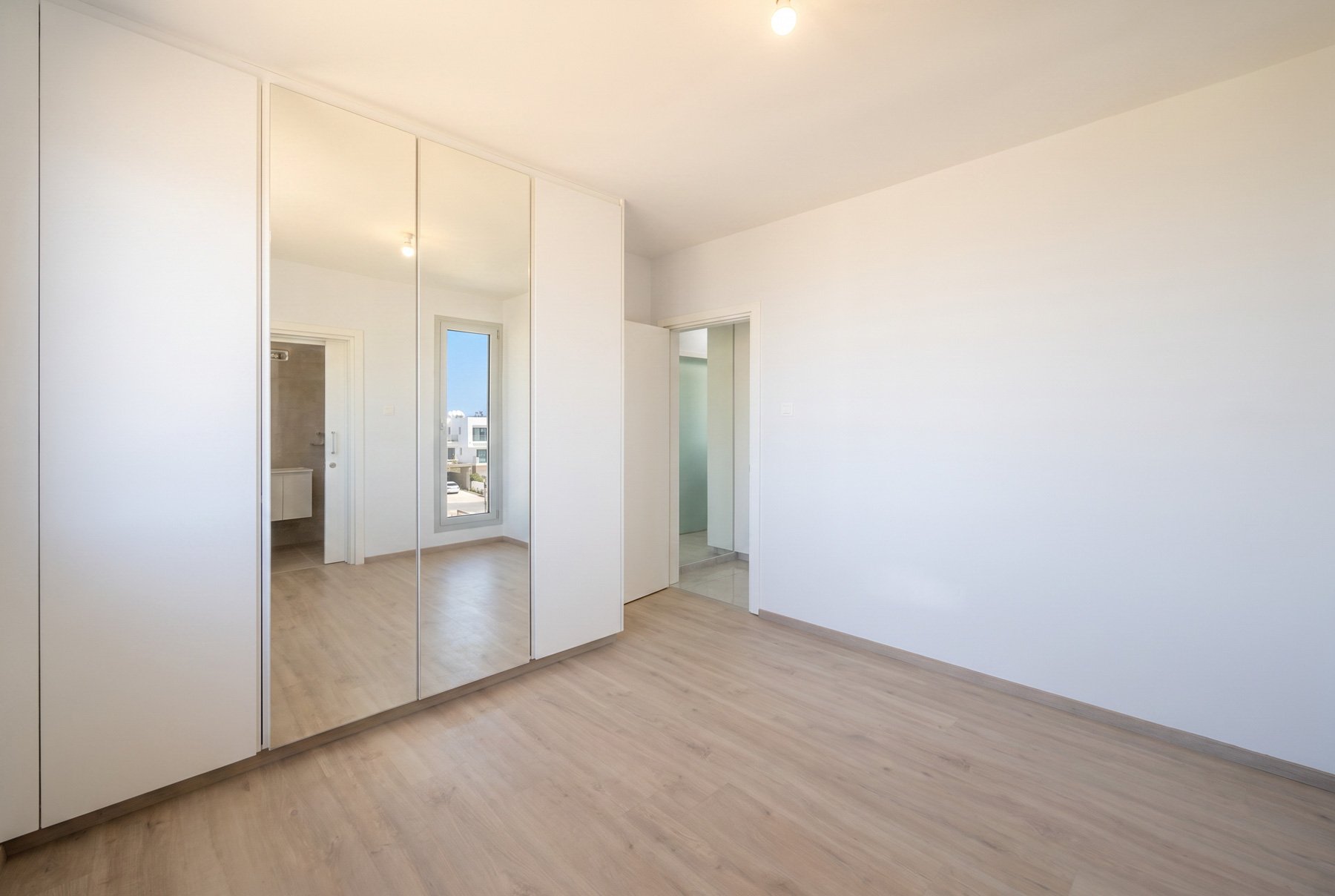  Two-Bedroom Upper-Floor Apartment with Roof Garden in Larnaca - 物件實景