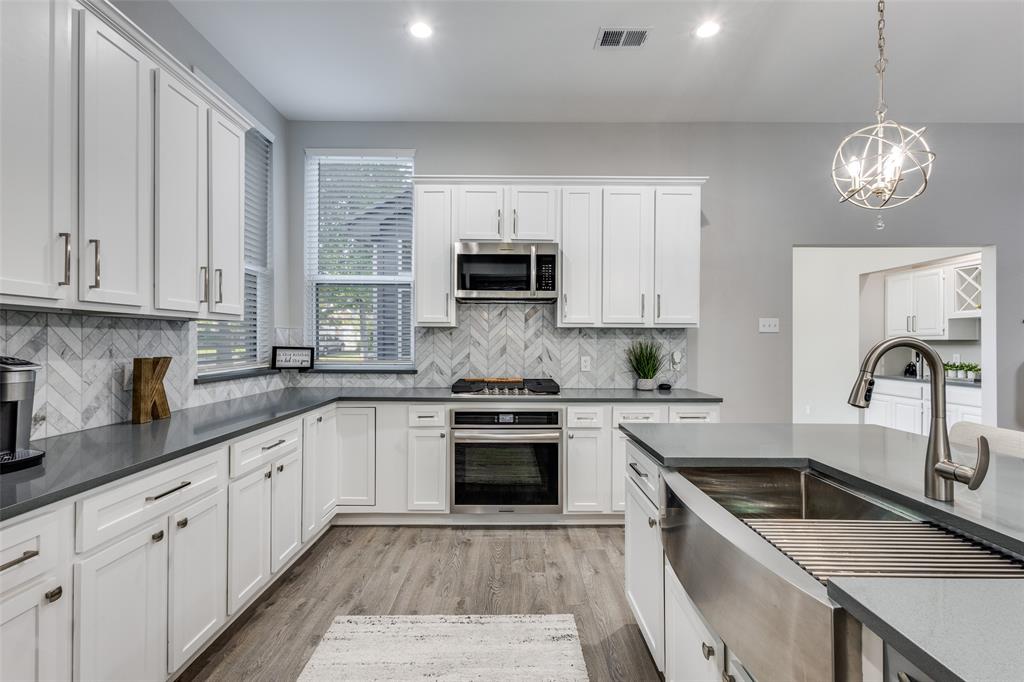 Flower Mound, Texas, 75028, United States, 4 Bedrooms Bedrooms, ,2 BathroomsBathrooms,Residential,For Sale,1902144