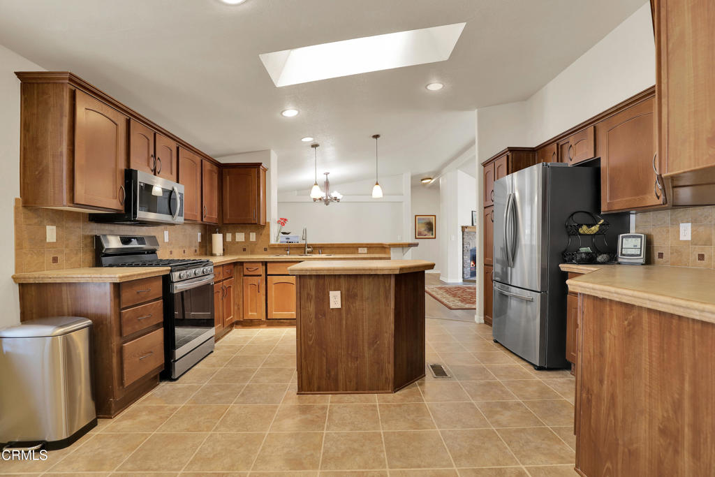 Ventura, California, 93003, United States, 3 Bedrooms Bedrooms, ,2 BathroomsBathrooms,Residential,For Sale,1980962