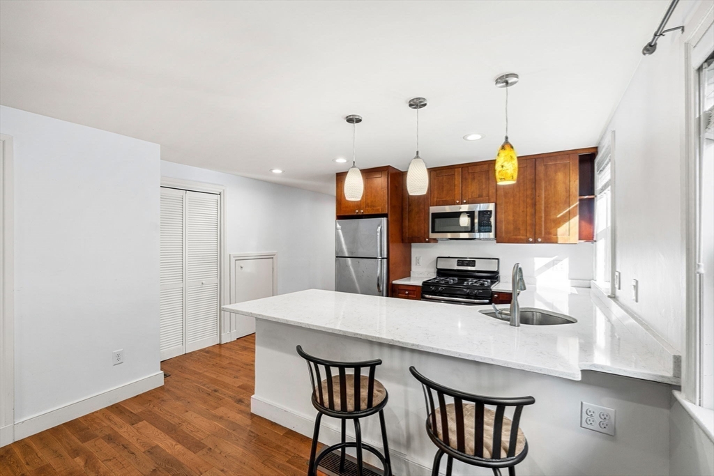 Cambridge, Massachusetts, 02141, United States, 4 Bedrooms Bedrooms, ,3 BathroomsBathrooms,Residential,For Sale,2001905