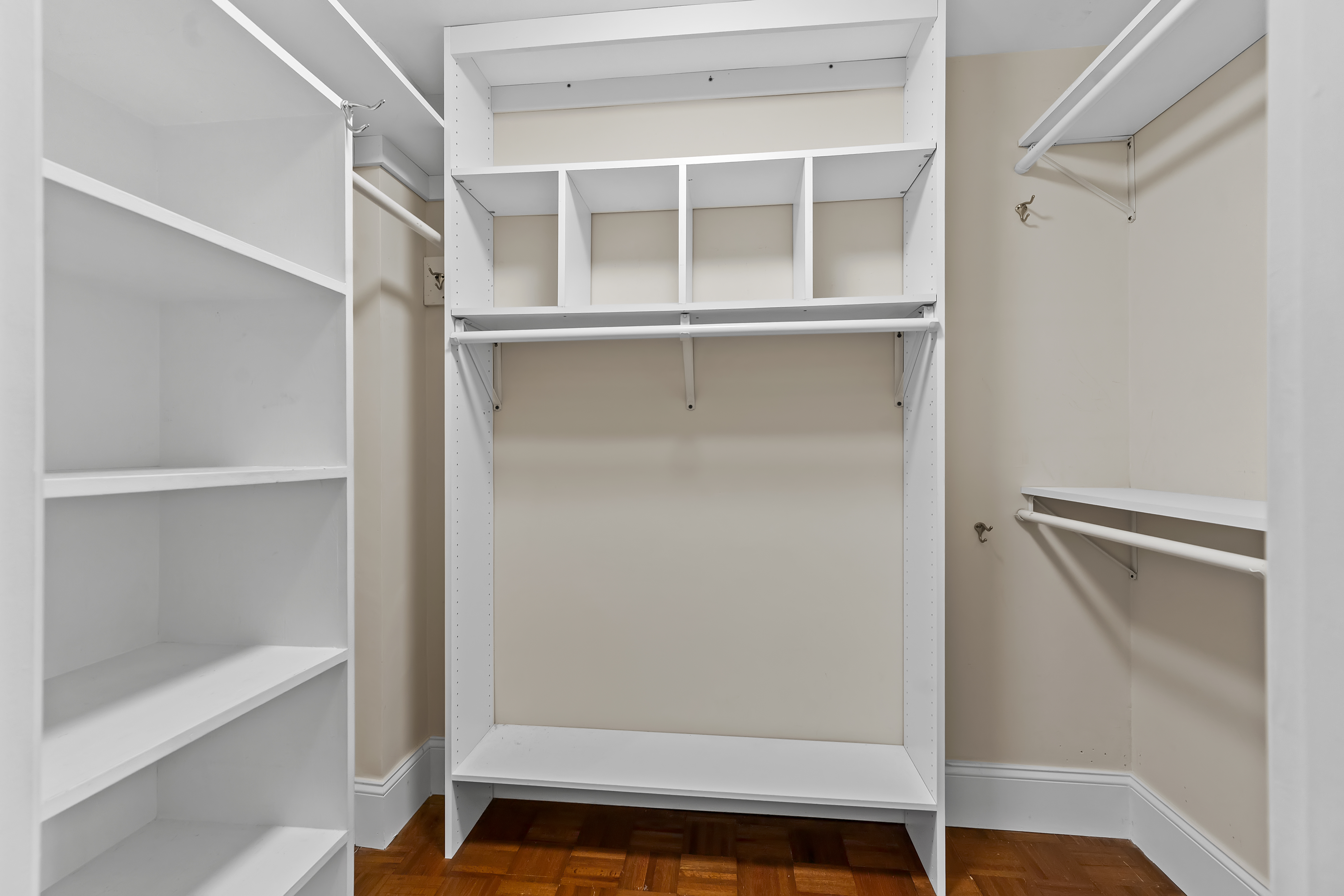  75 Grove Street  - Unit 427, Wellesley, MA, 02482 - 物件實景