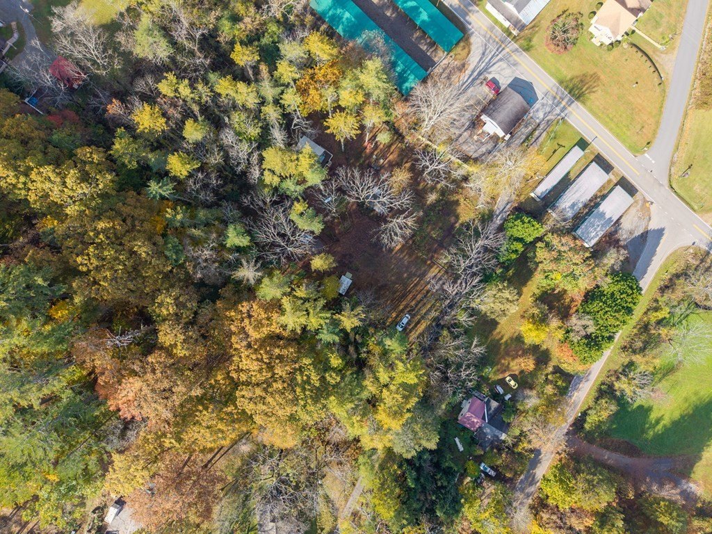 Brasstown, North Carolina, 28902, United States, 3 Bedrooms Bedrooms, ,3 BathroomsBathrooms,Residential,For Sale,1986118