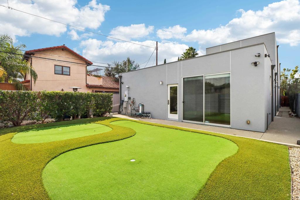 Venice, California, 90291, United States, 4 Bedrooms Bedrooms, ,4 BathroomsBathrooms,Residential,For Sale,1843493