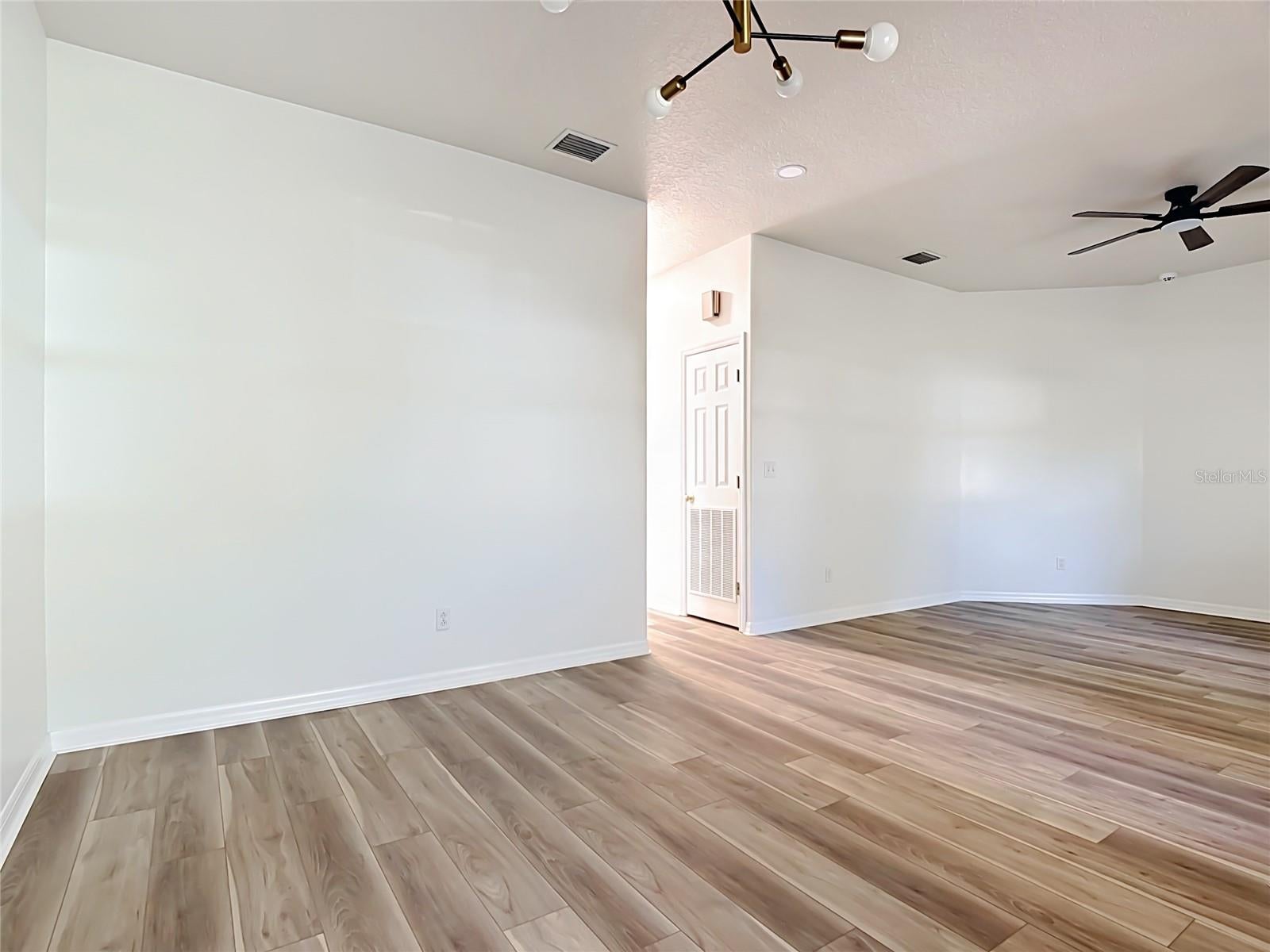 ST CLOUD, Florida, 34771, United States, 4 Bedrooms Bedrooms, ,3 BathroomsBathrooms,Residential,For Sale,2048111