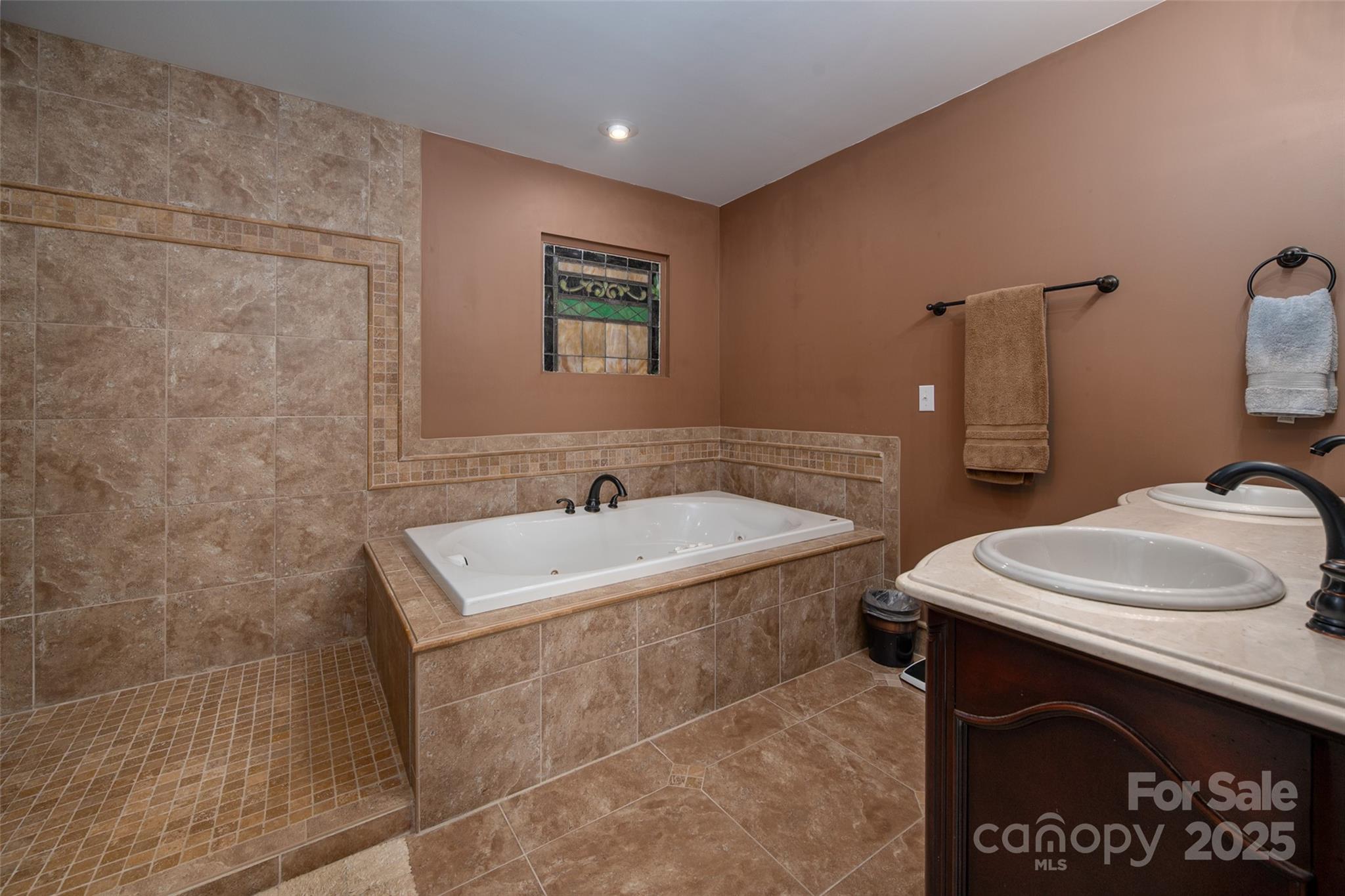Liberty Hill, South Carolina, 29074, United States, 5 Bedrooms Bedrooms, ,3 BathroomsBathrooms,Residential,For Sale,1736219