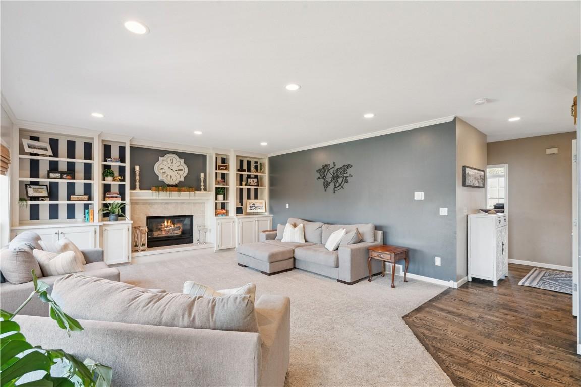 Marion, Iowa, 52302, United States, 5 Bedrooms Bedrooms, ,4 BathroomsBathrooms,Residential,For Sale,1984063