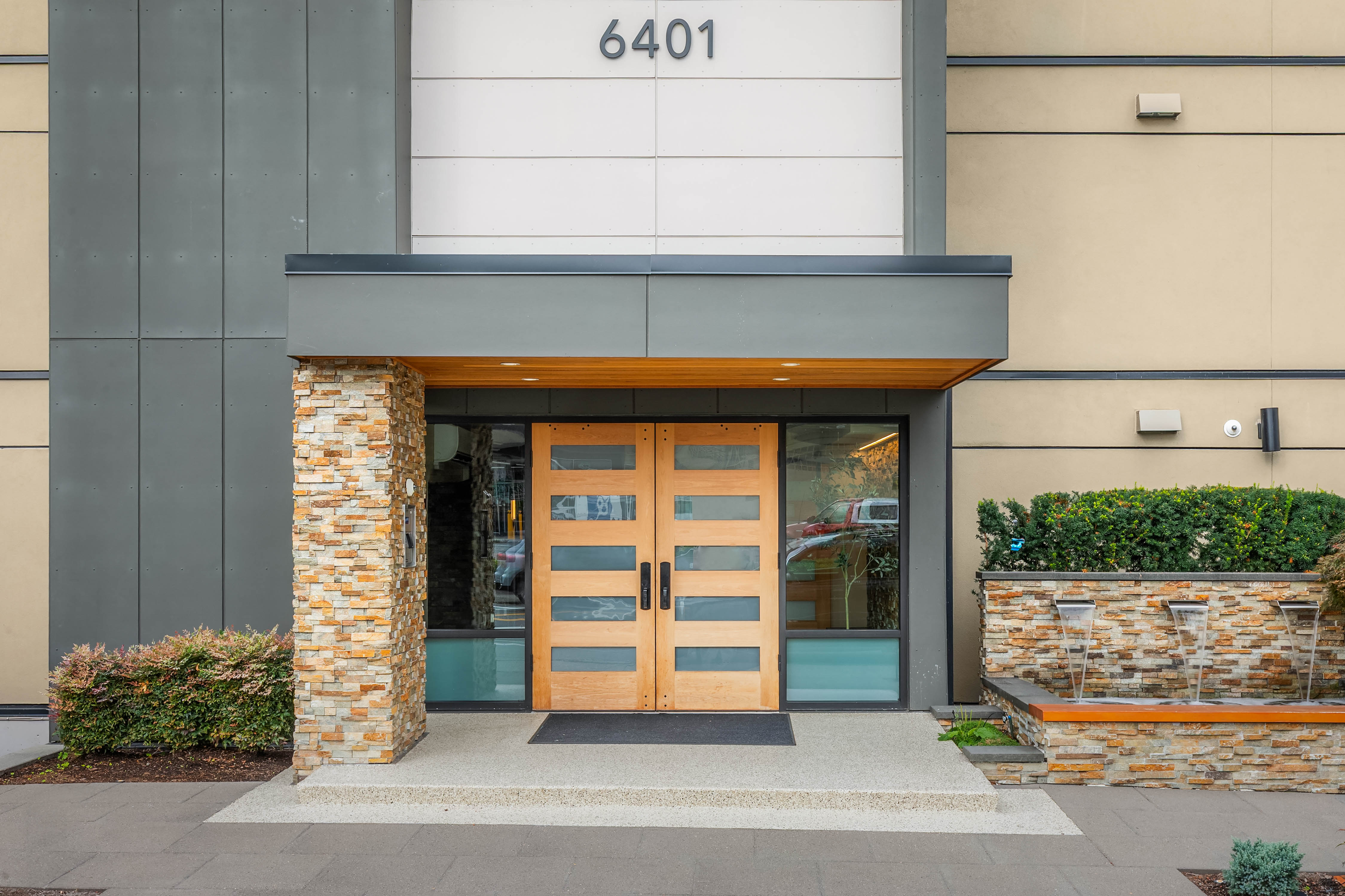  6401 Lake Washington Blvd NE Unit #307, Kirkland, WA 98033 - 物件實景