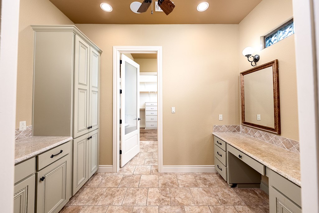 Kerrville, Texas, 78028, United States, 3 Bedrooms Bedrooms, ,3 BathroomsBathrooms,Residential,For Sale,2022585