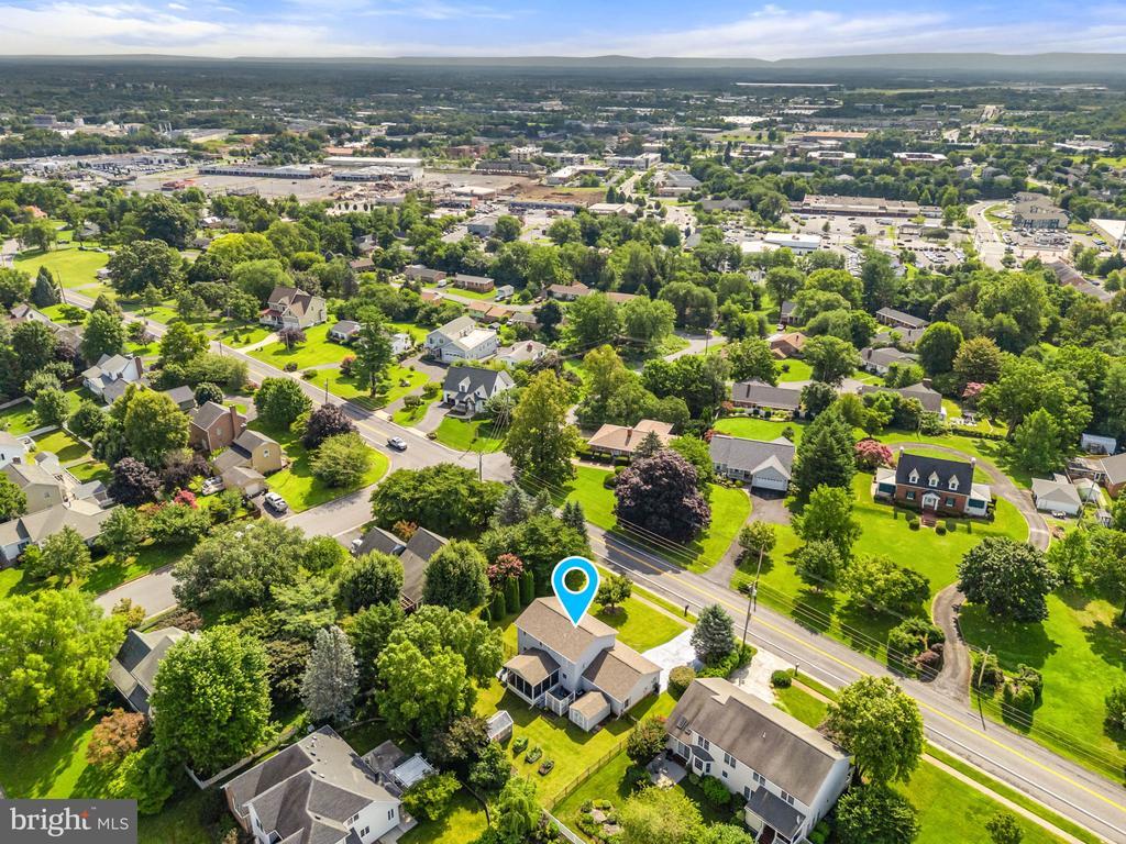 Winchester, Virginia, 22601, United States, 3 Bedrooms Bedrooms, ,3 BathroomsBathrooms,Residential,For Sale,1906316