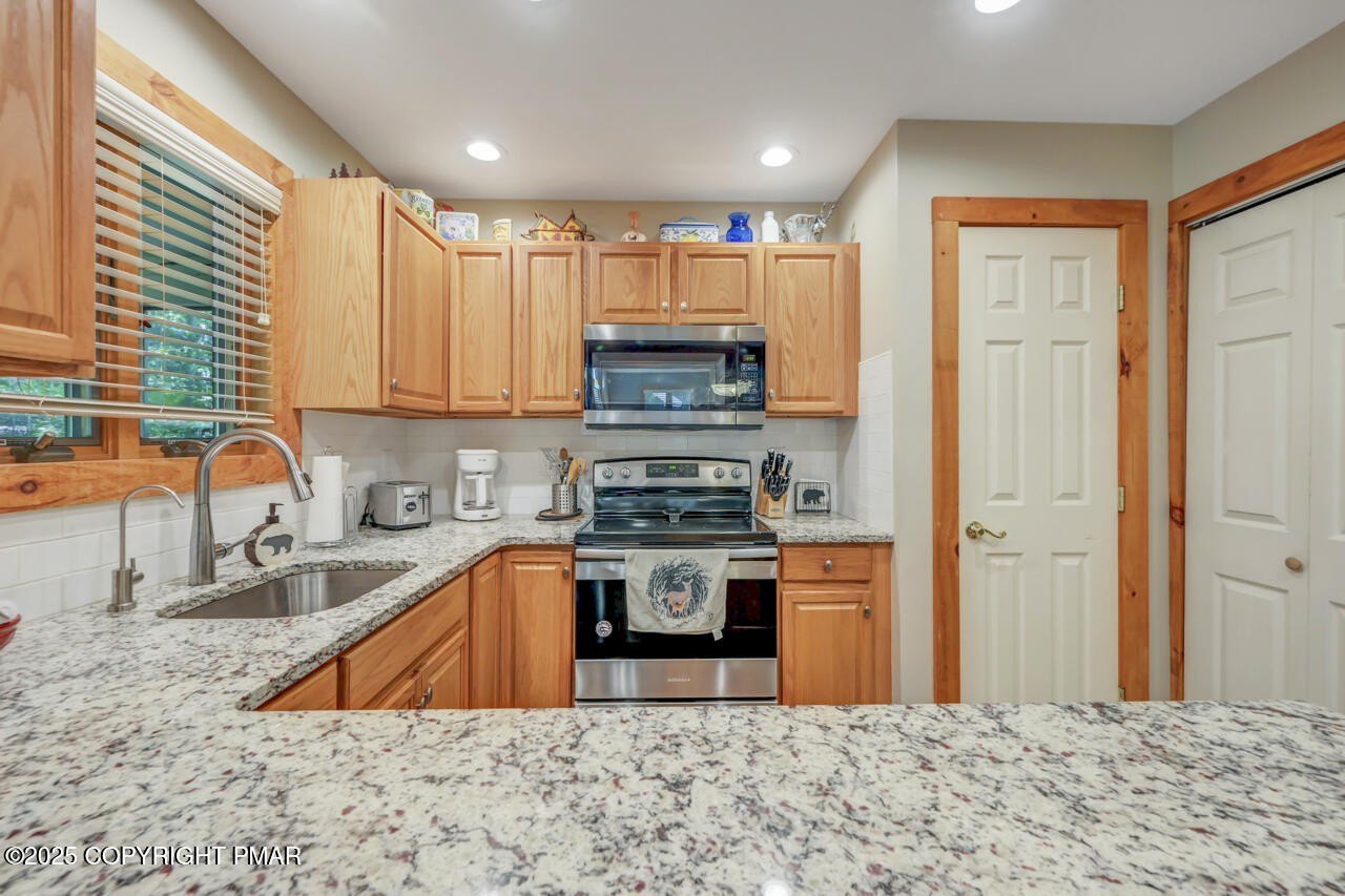 Pocono Pines, Pennsylvania, 18350, United States, 3 Bedrooms Bedrooms, ,2 BathroomsBathrooms,Residential,For Sale,1976304