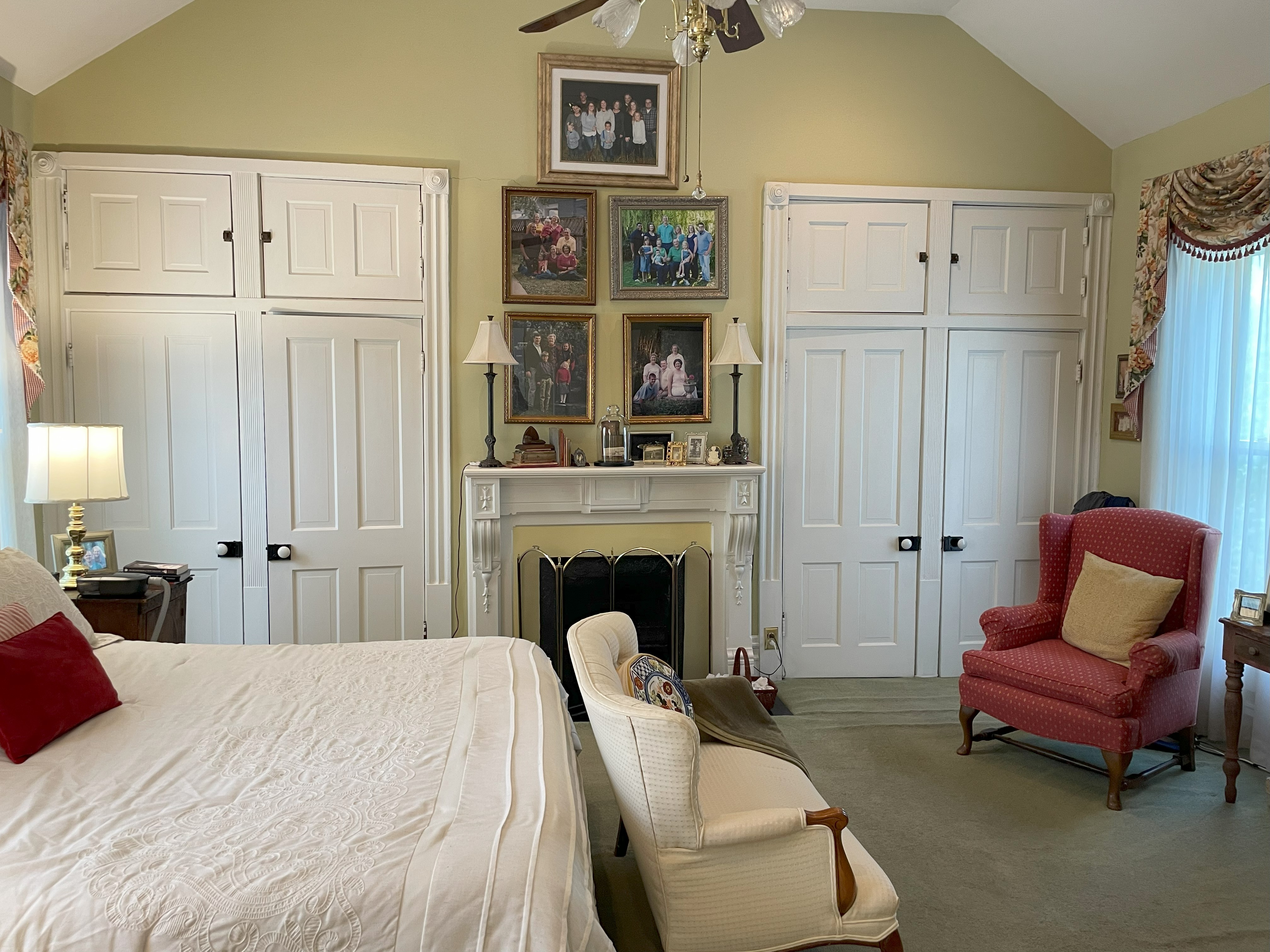 Frankfort, Kentucky, 40601, United States, 5 Bedrooms Bedrooms, ,3 BathroomsBathrooms,Residential,For Sale,1921363