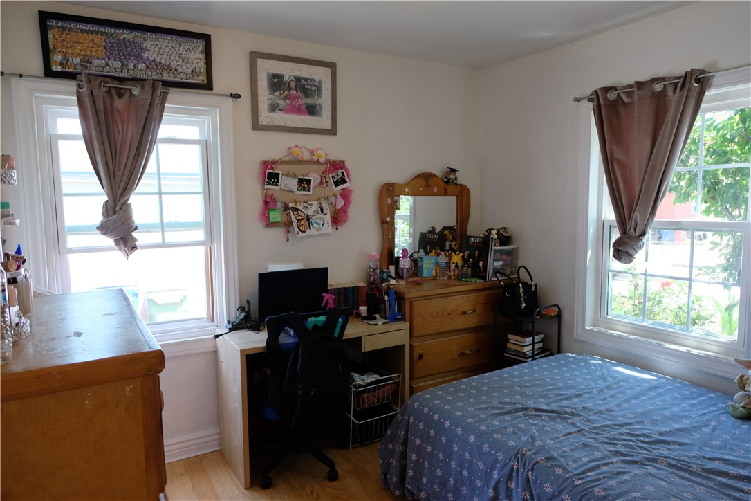 Los Angeles, California, 90047, United States, 3 Bedrooms Bedrooms, ,2 BathroomsBathrooms,Residential,For Sale,1980559