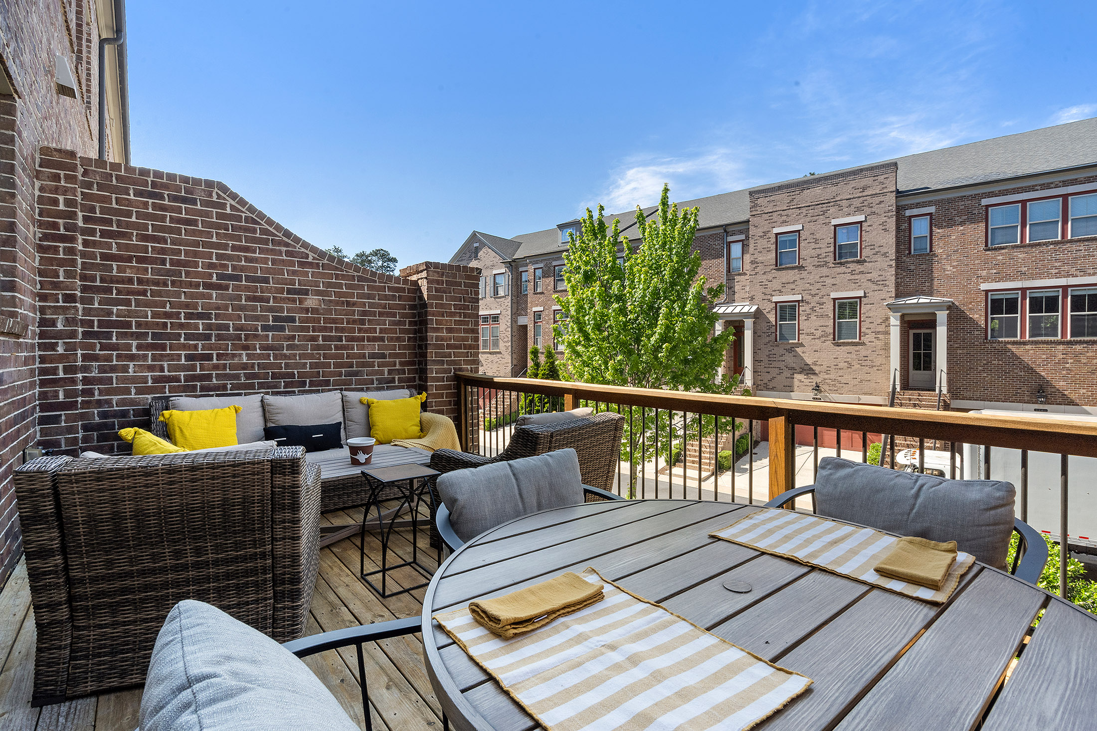  Three Bedroom Showstopper in the Gated Gramercy Community in Dunwoody - 物件實景