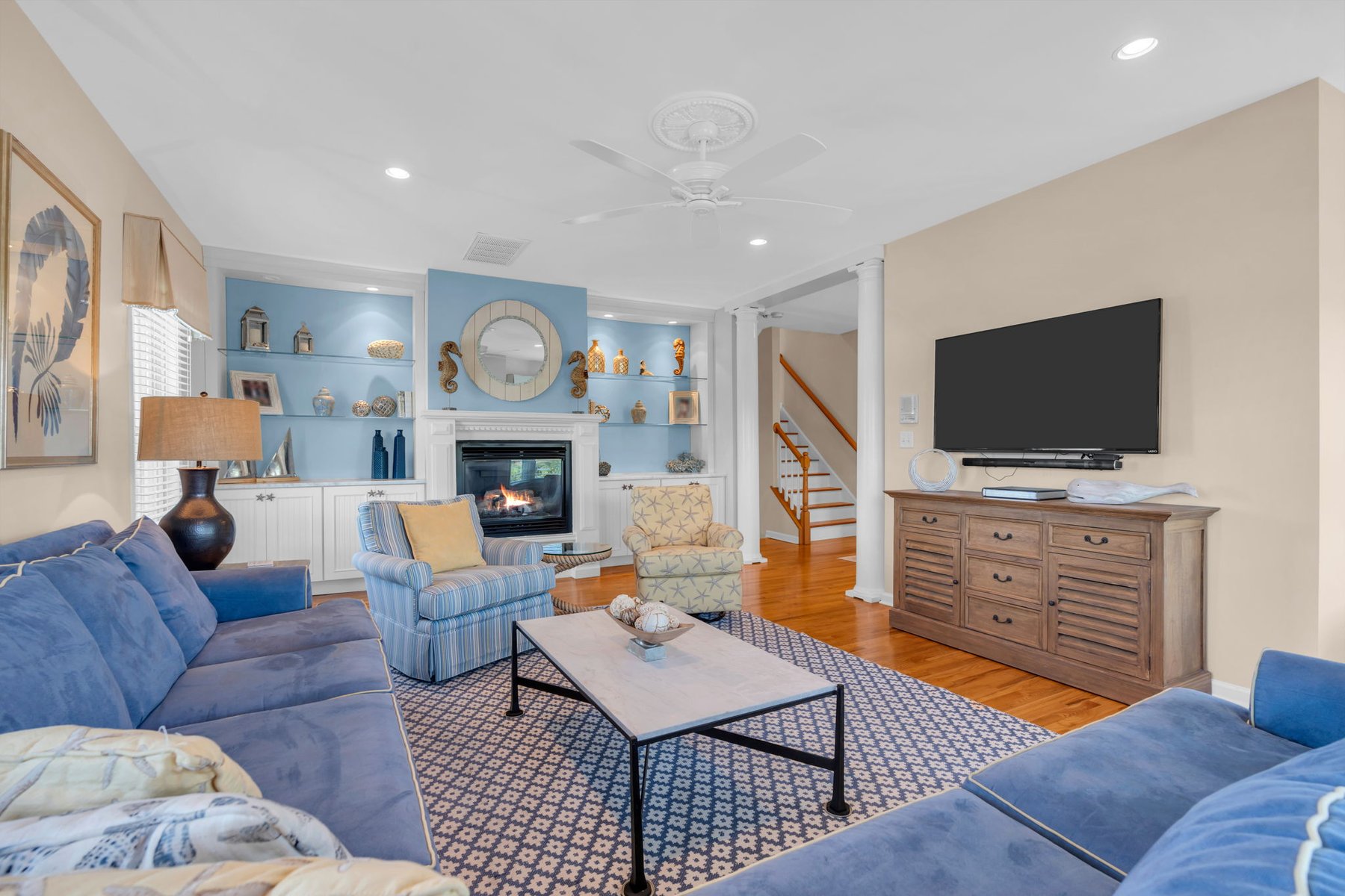  Rare End-Unit Coastal Townhome - 物件實景