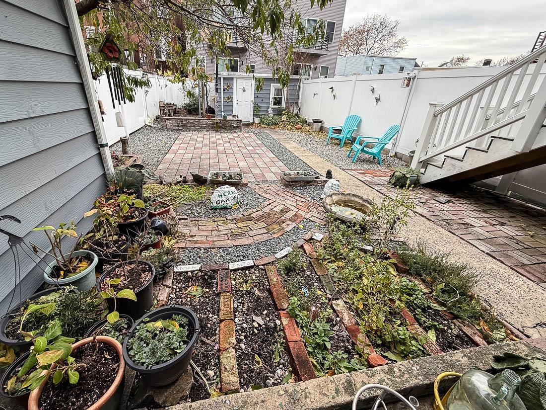 Jersey City, New Jersey, 07307, United States, 4 Bedrooms Bedrooms, ,2 BathroomsBathrooms,Residential,For Sale,1991829