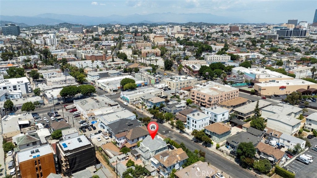 Los Angeles, California, 90006, United States, 5 Bedrooms Bedrooms, ,2 BathroomsBathrooms,Residential,For Sale,1940341