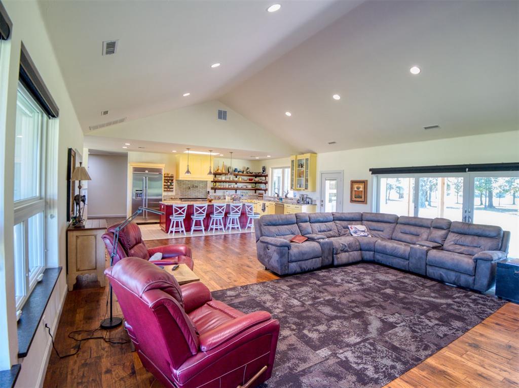 Tecumseh, Oklahoma, 74873, United States, 3 Bedrooms Bedrooms, ,3 BathroomsBathrooms,Residential,For Sale,1976601