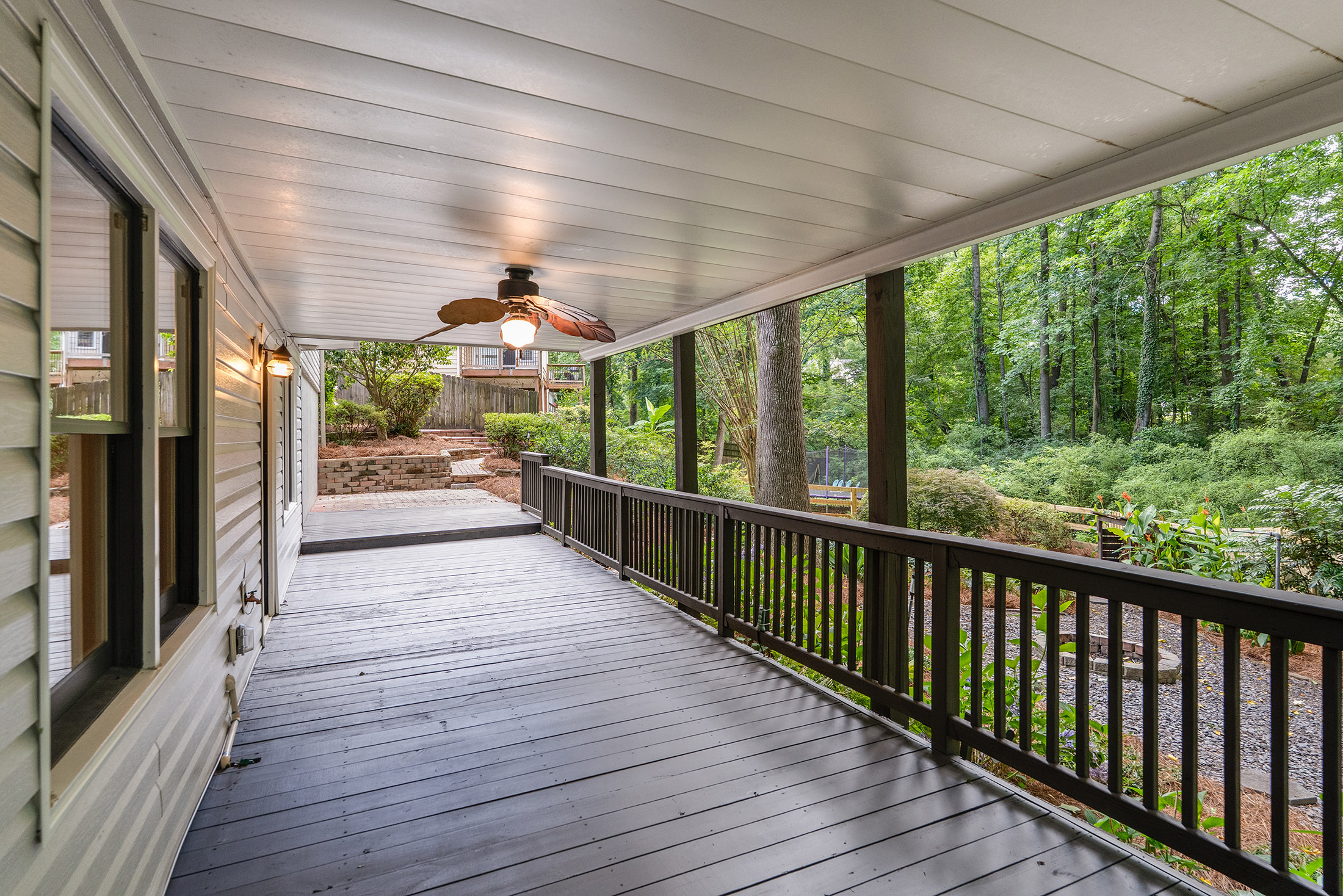  Exceptional Value in Mannings Ridge with Major Updates Throughout - 物件實景
