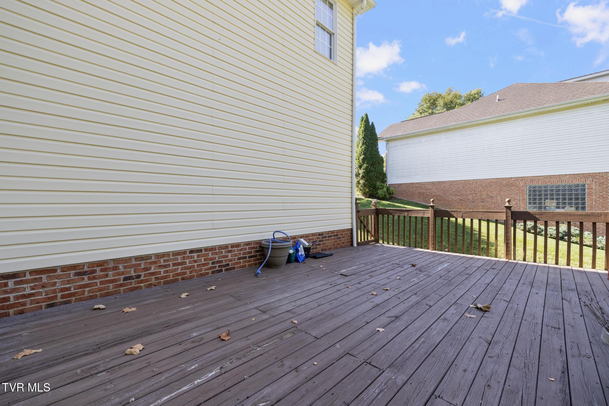 Gray, Tennessee, 37615, United States, 5 Bedrooms Bedrooms, ,4 BathroomsBathrooms,Residential,For Sale,1978234