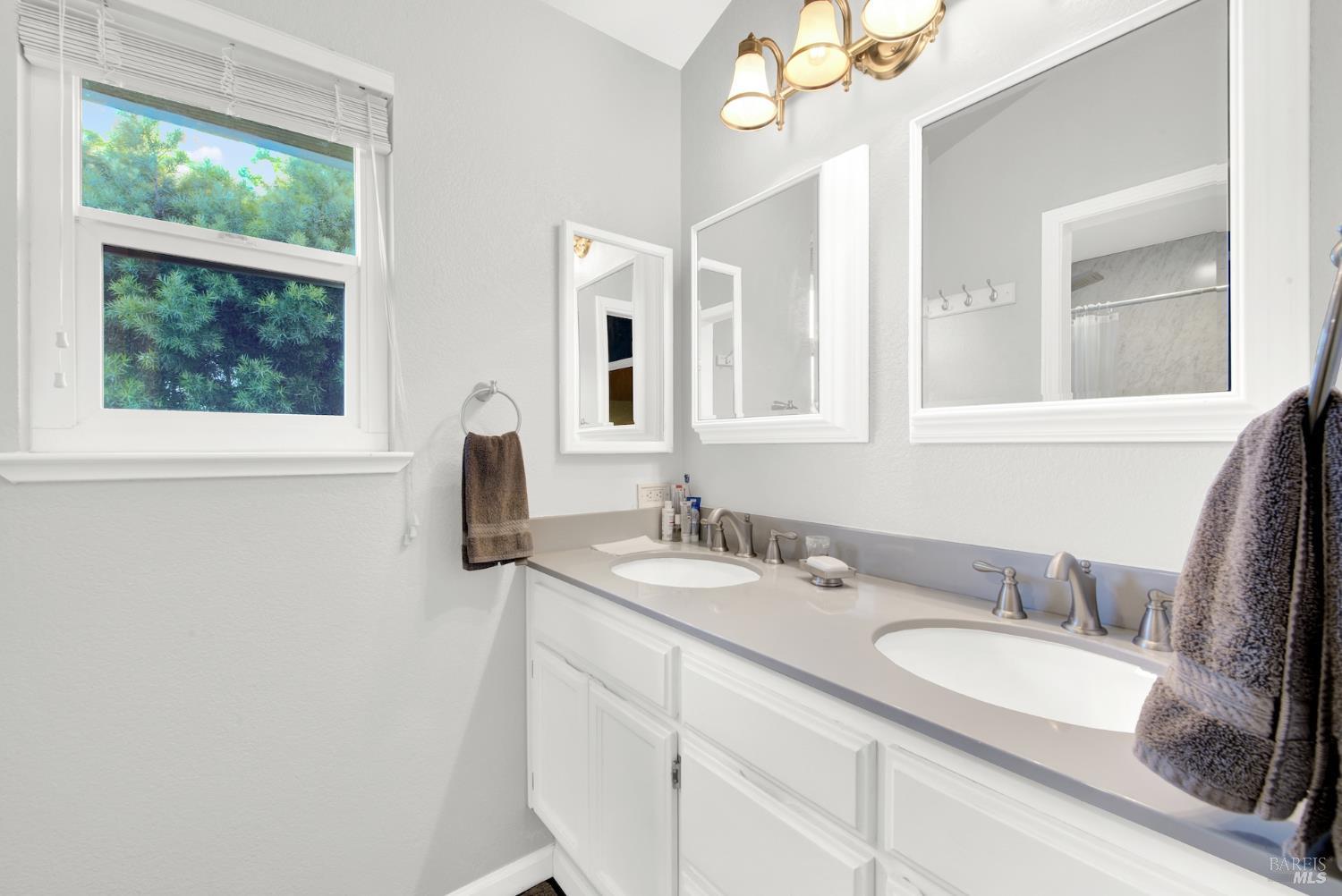 Fairfield, California, 94533, United States, 4 Bedrooms Bedrooms, ,3 BathroomsBathrooms,Residential,For Sale,1988376