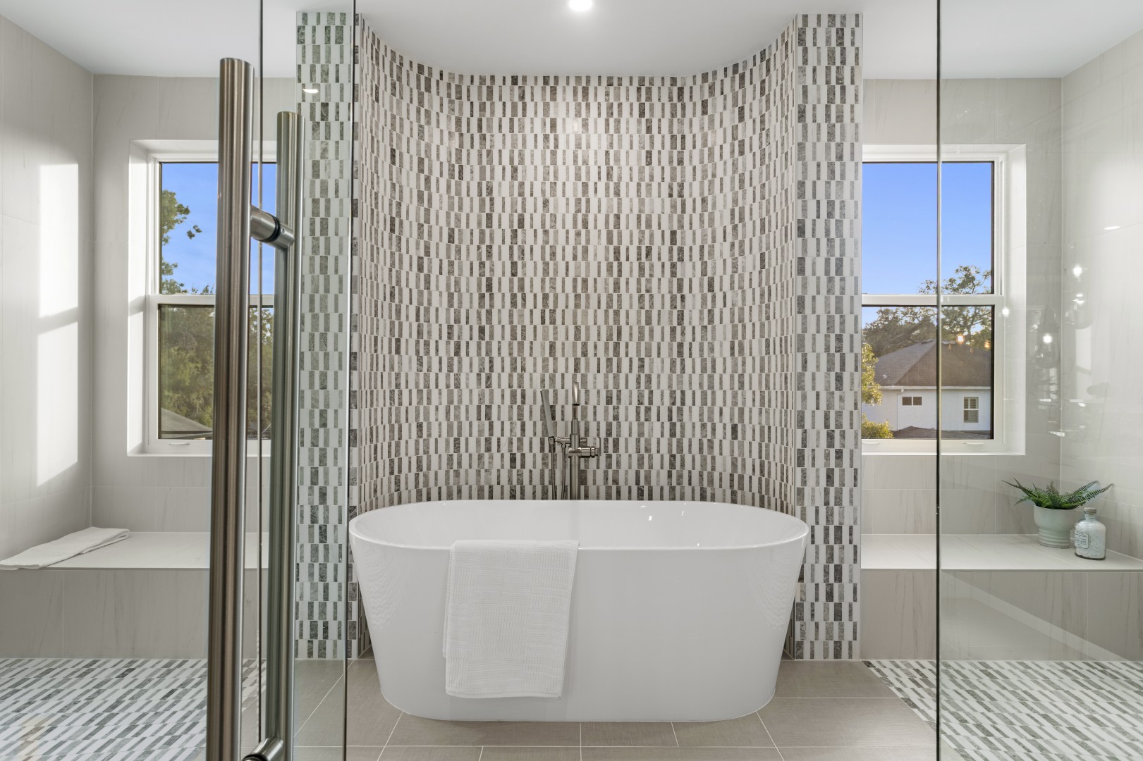 Tampa, Florida, 33629, United States, 5 Bedrooms Bedrooms, ,7 BathroomsBathrooms,Residential,For Sale,1993853