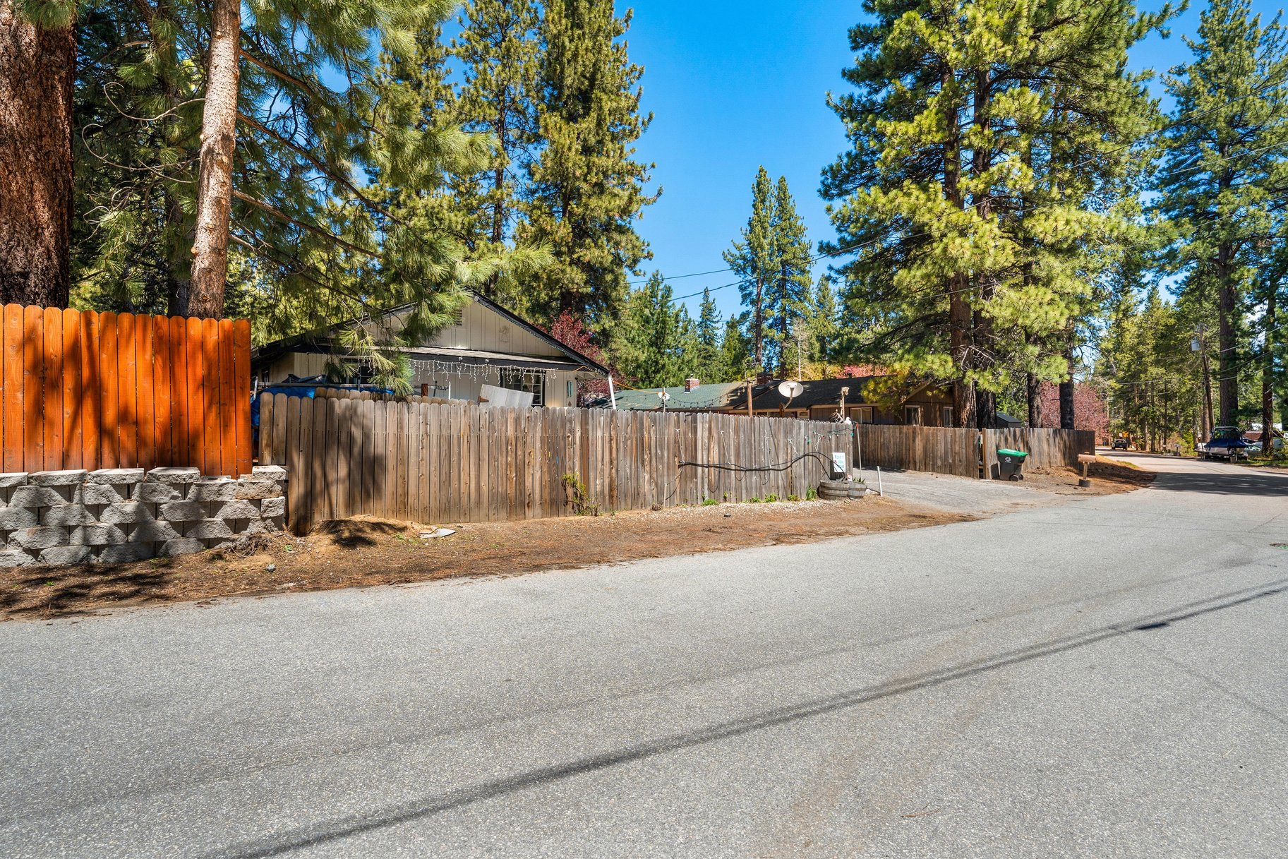  Income-Producing Duplex in South Lake Tahoe - 物件實景